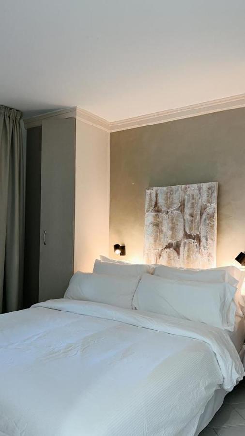 Miraflores Beach - Sea Front - Luxury Apartment Михас Екстериор снимка
